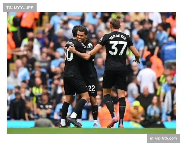 曼城主场零比二不敌热刺 控球率超六成却仅三次射正 曼城主场零比二不敌热刺 控球率超六成却仅三次射正