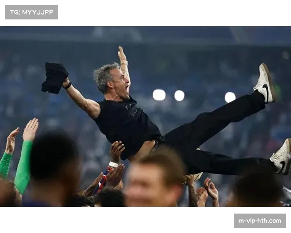 巴黎圣日耳曼客场险胜展现韧性 恩里克调整战术收到效果 巴黎圣日耳曼客场险胜展现韧性 恩里克调整战术收到效果