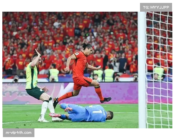 恩科洛洛精准传中助攻张玉宁 国安边路传中质量决定进攻效果 恩科洛洛精准传中助攻张玉宁 国安边路传中质量决定进攻效果